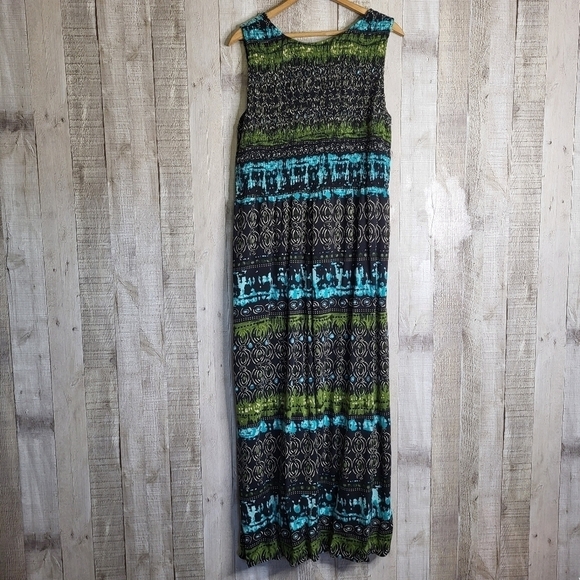 Long Flowy Summer Dress. Black, Blue, Green, White. XL. Strechy on top. - Picture 7 of 12
